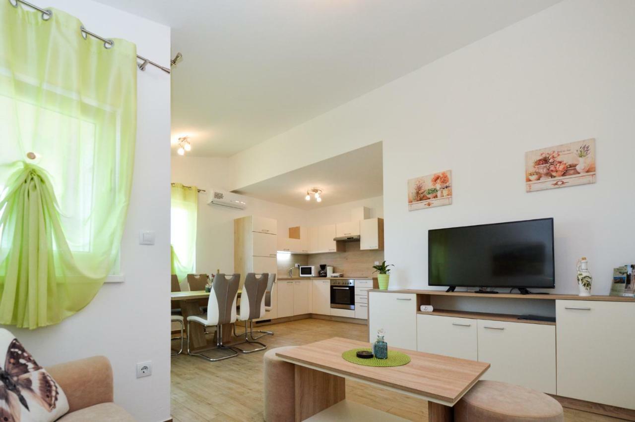 Apartment Mit- Mir Fondole Exterior photo